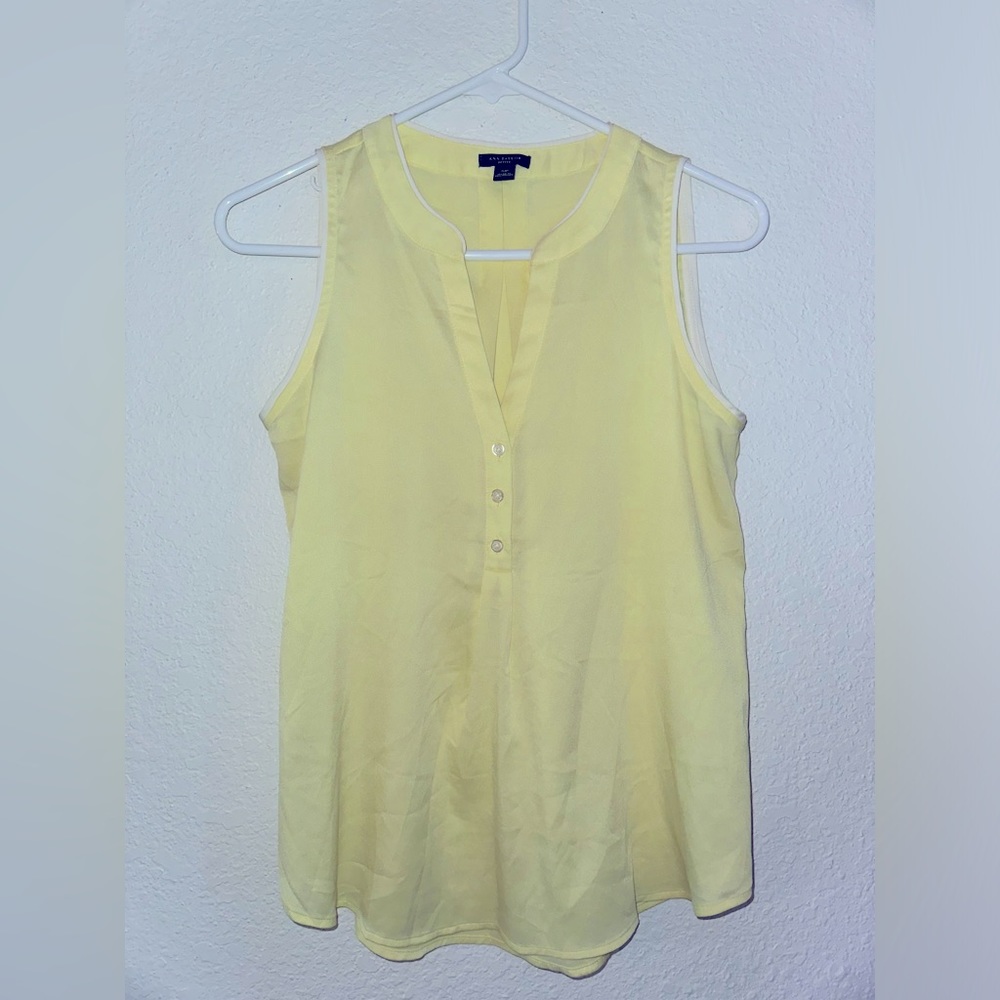 Ann Taylor Petite V Neck Tank Top, small